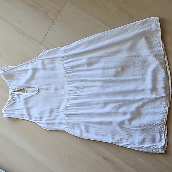 Volcom white mini dress with crochet trim - Picture 8 of 11